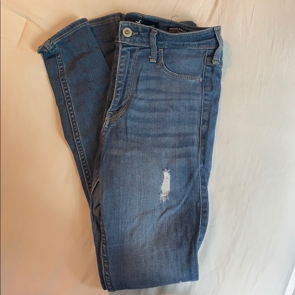 hollister jeans. high rise